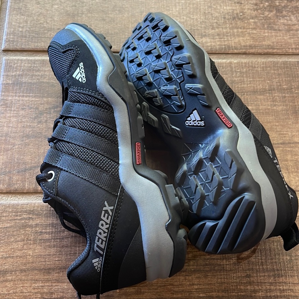 Boys adidas trex size (3)